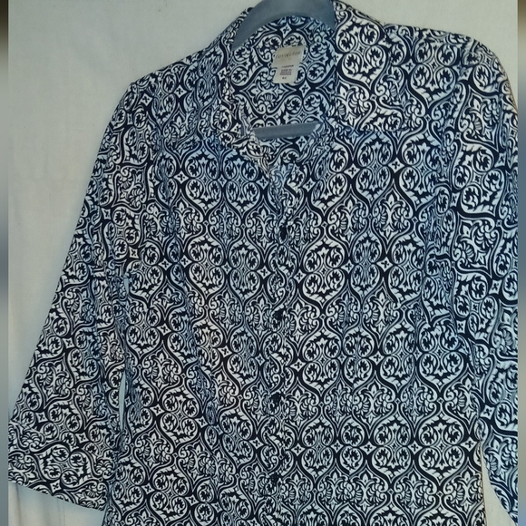 Covington Patterned Button Down Blouse - Picture 3 of 9